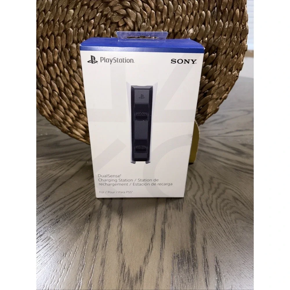 NEW SEALED Sony PS5 Dual Sense Charging Station CFI-ZDS1 for PS5 FREE FAST SHIP